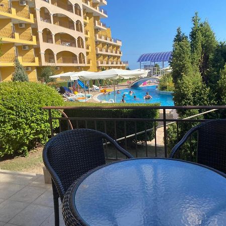 Midia Grand Resort, Terrassen Paradies Apartment Aheloy Bagian luar foto