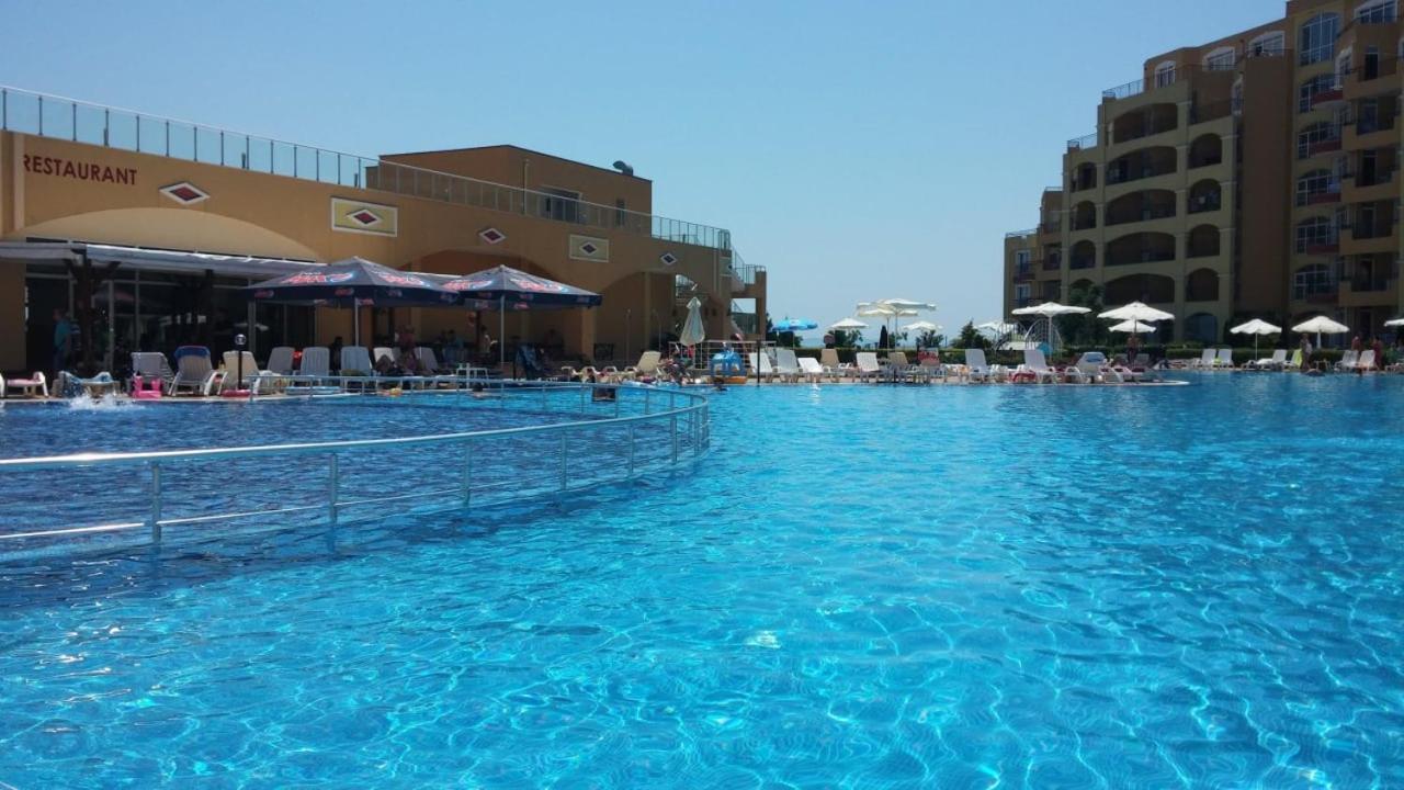 Midia Grand Resort, Terrassen Paradies Apartment Aheloy Bagian luar foto