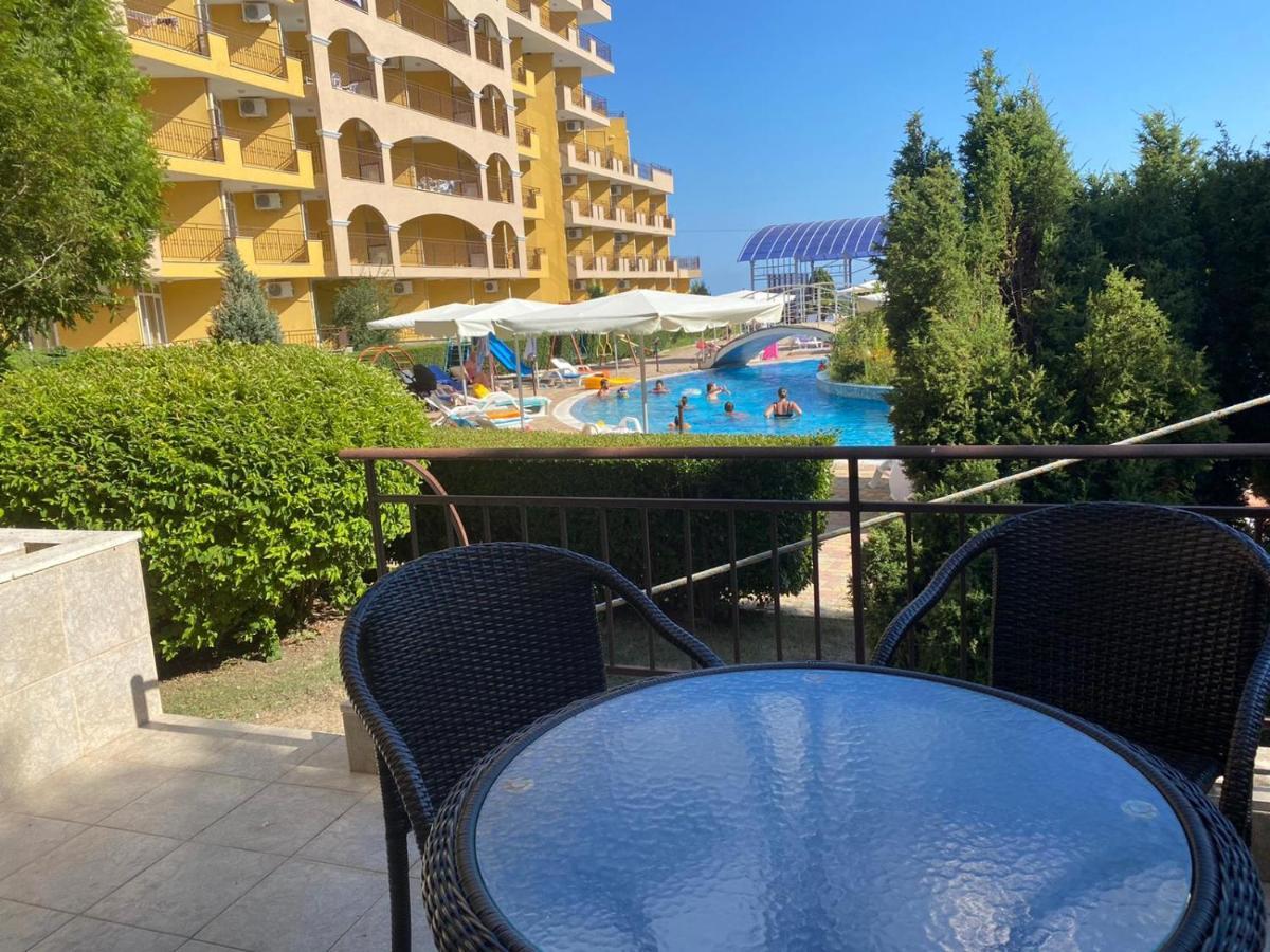 Midia Grand Resort, Terrassen Paradies Apartment Aheloy Bagian luar foto
